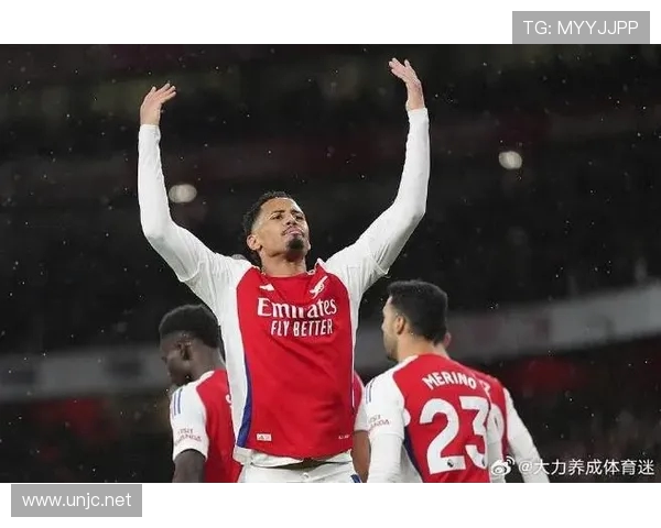 曼联名宿齐聚观看德比 费迪南德赛后感叹自己到底在看什么